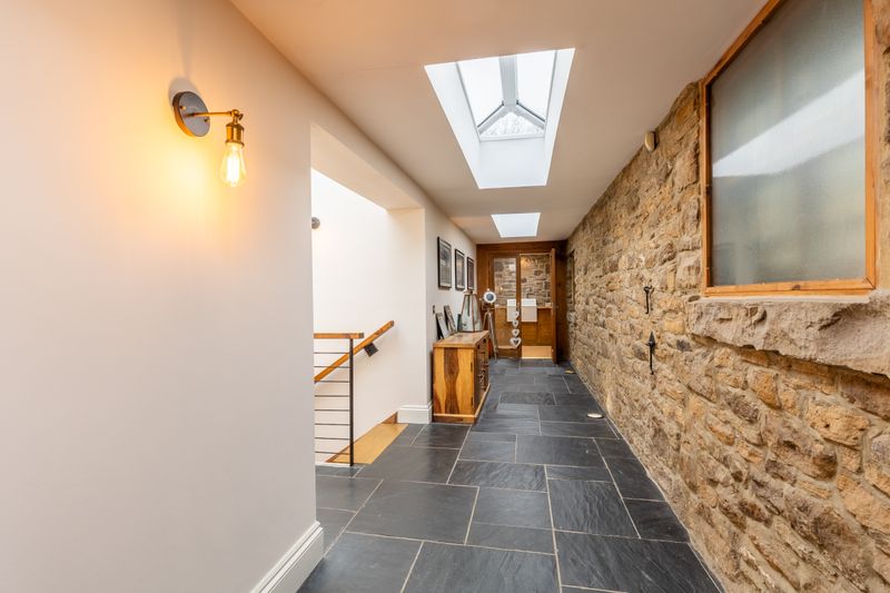 Middle Low, Woodside Barn