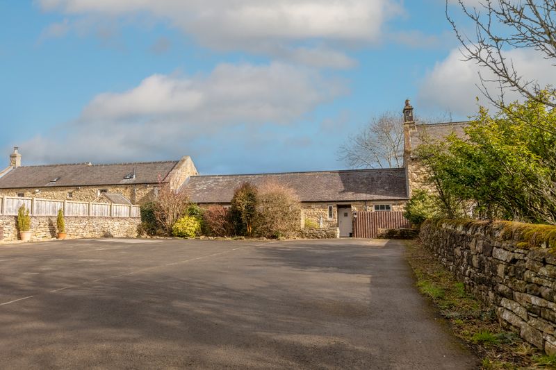 Middle Low, Woodside Barn